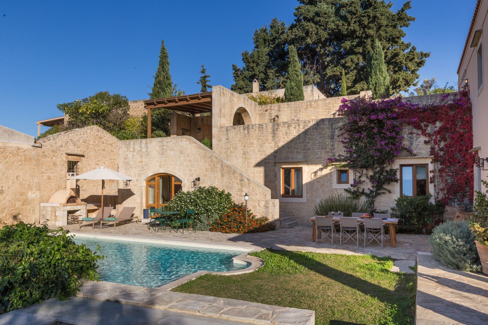 Kapsaliana Village Hotel