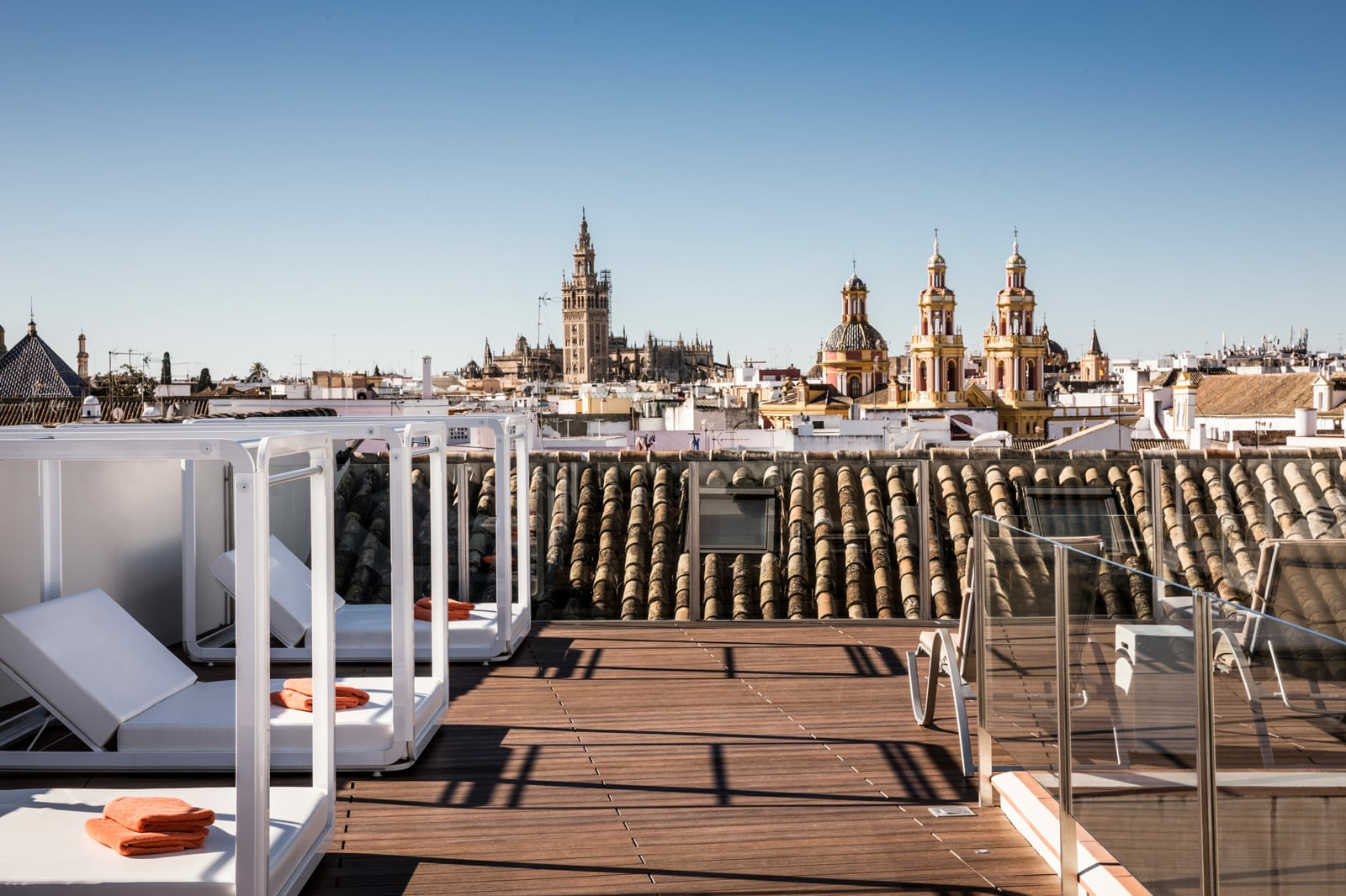 Sevilla, Córdoba y Granada en otoño: cuatro hoteles para recorrerlas a pie