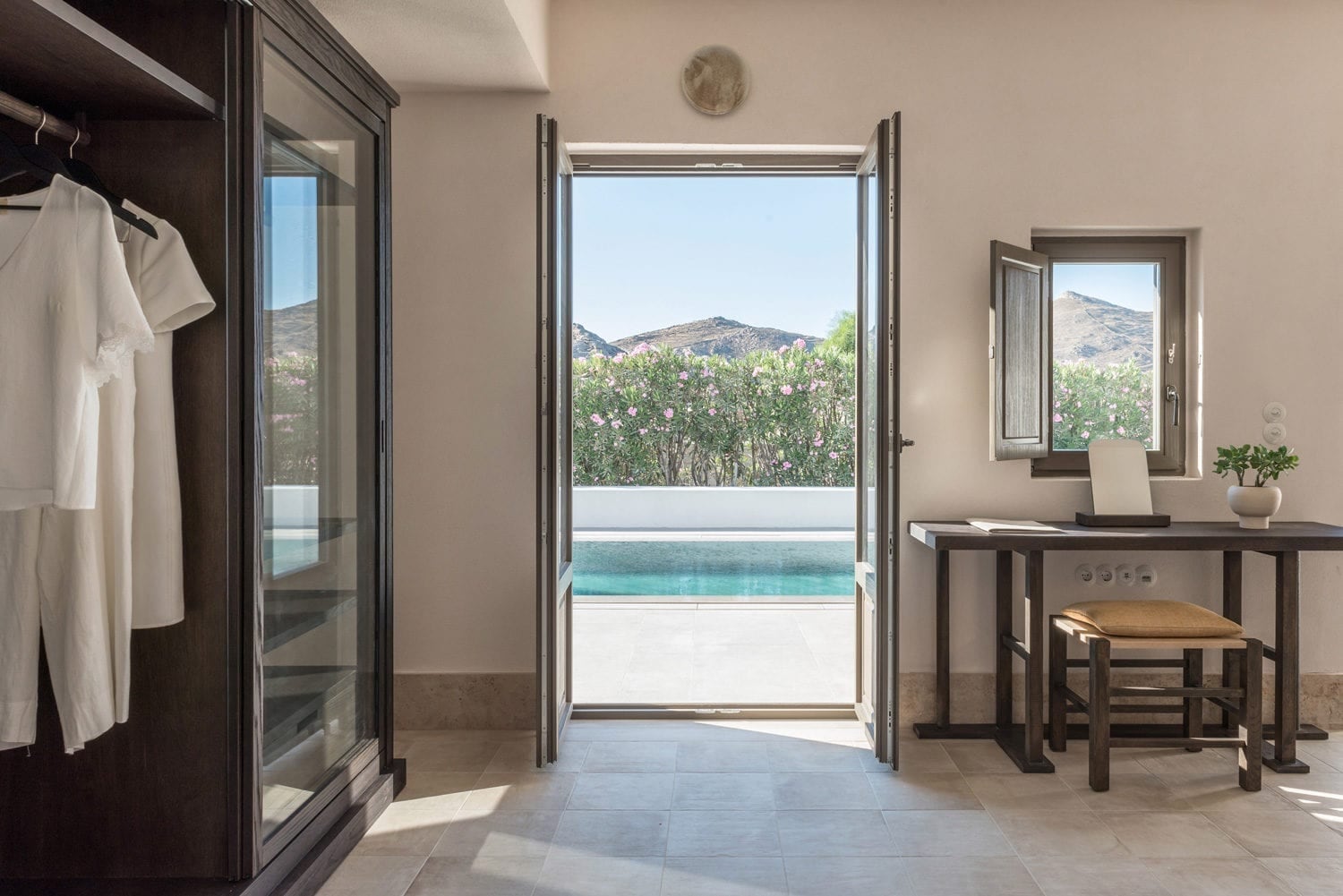 Dónde alojarse en Paros: 4 hoteles de Naoussa a la costa este