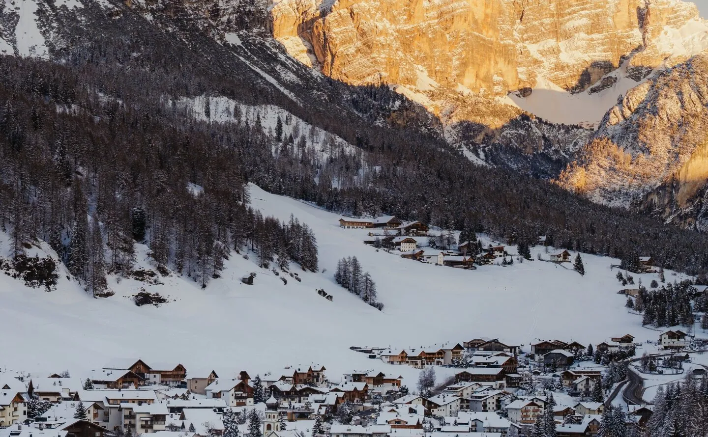 Dónde alojarse en los Dolomitas para esquiar, valle a valle